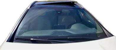 2015–2024 Mercedes-Benz tilts unevenly